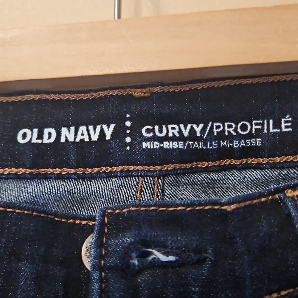 Old Navy Curvy Mid Rise Women's Size 2 Short Jeans - Picture 3 of 4